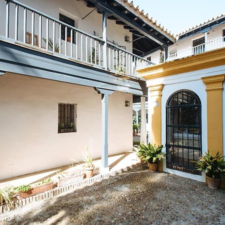 Aitana'S Retreat With Charming Garden Apartment Seville Exterior photo
