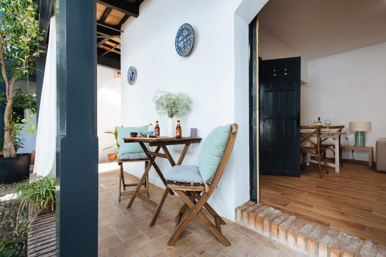 Aitana'S Retreat With Charming Garden Apartment Seville Exterior photo