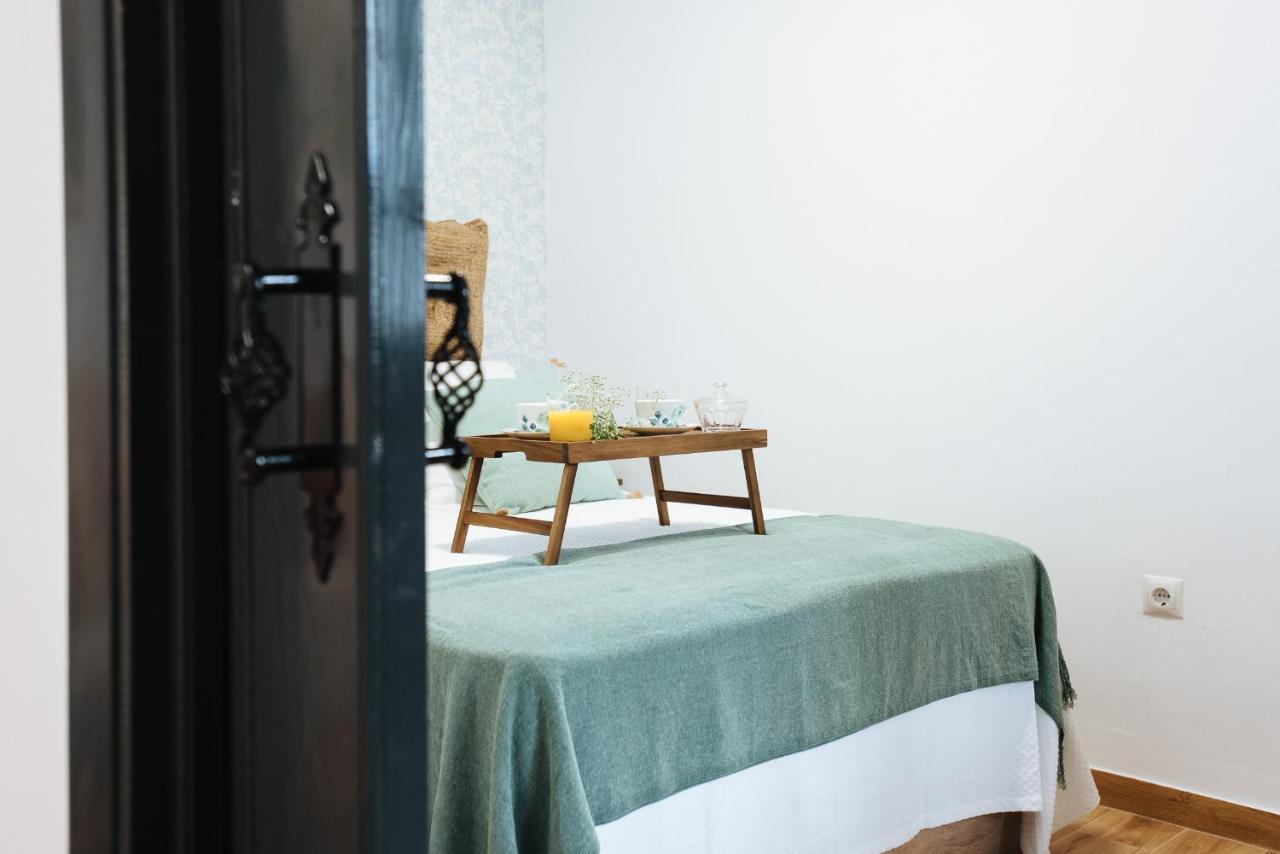 Aitana'S Retreat With Charming Garden Apartment Seville Exterior photo