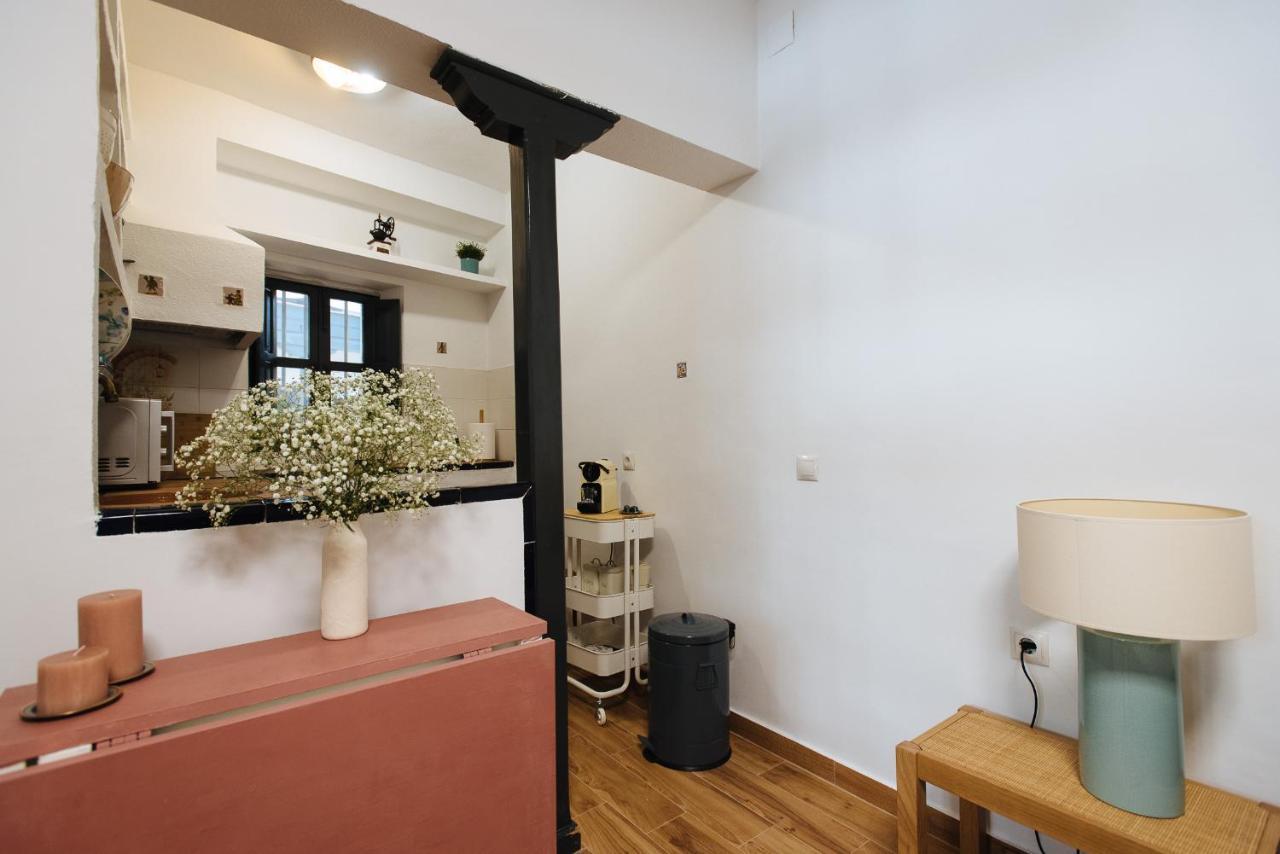 Aitana'S Retreat With Charming Garden Apartment Seville Exterior photo